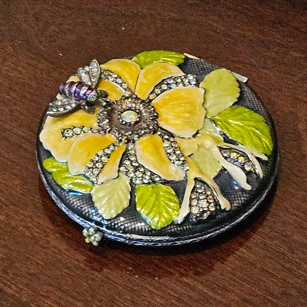 RARE JAY STRONGWATER BEE FLOWER VANITY MAKEUP CASE ENAMEL CRYSTAL MIRROR COMPACT